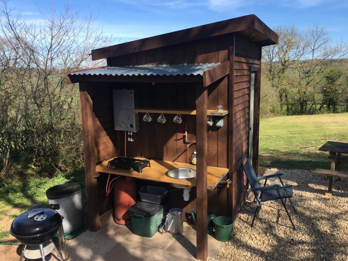 The Shepherds Hut At The Shippen, Tiphayes Honiton Buitenkant foto